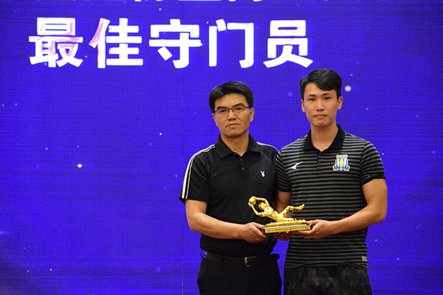 塔图姆22+9+7库里18分 凯尔特人大胜勇士40分