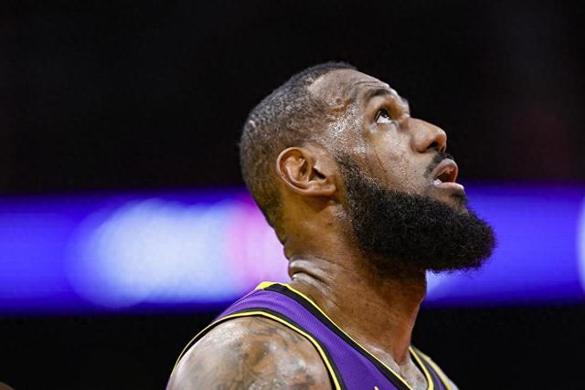 布朗44分绿军大胜步行者 尼克斯轻取魔术6连胜